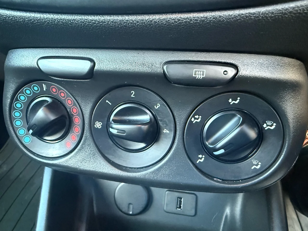 2018 Vauxhall Corsa Van CDTi ecoFLEX - Thumbnail 8