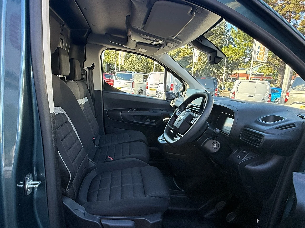 2024 Citroen Berlingo 1.5 BlueHDi 1000 Enterprise M - Thumbnail 4