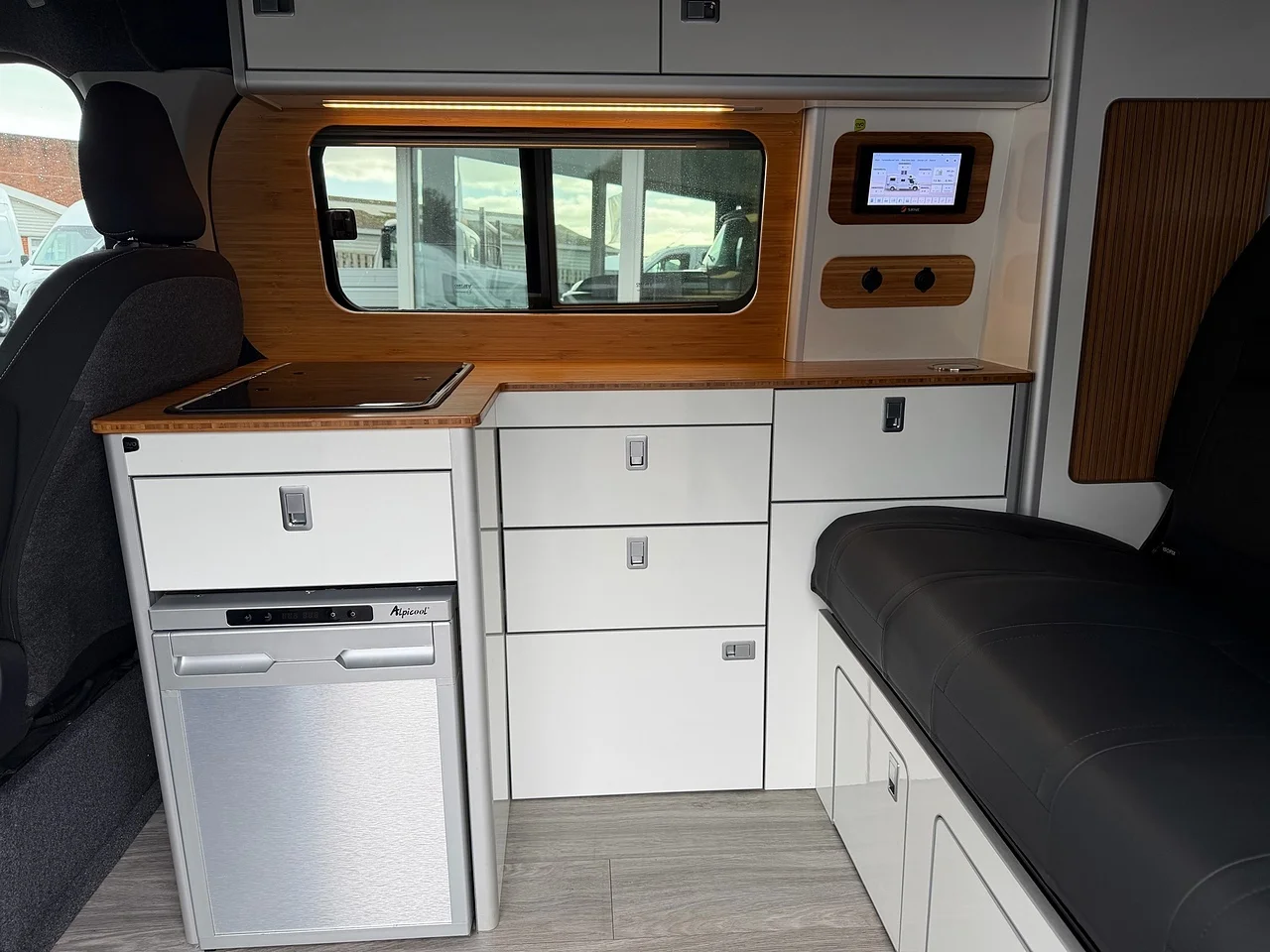 2025 Volkswagen Transporter TDI T28 Commerce Plus Camper - Thumbnail 4